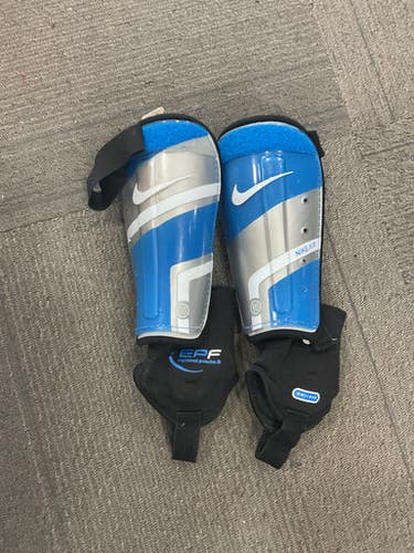 Used Nike Soccer Shin Guards Adult Royal Blue Lg 11614-s000235205
