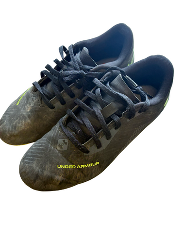 Used Under Armour Soccer Cleats Black Junior 05 11682-s000132620