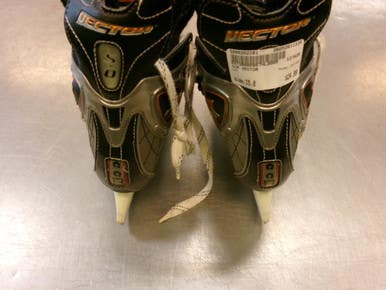 Used Ccm Vector Intermediate Hockey Skate Intermediate 5.0 11339-s000202391