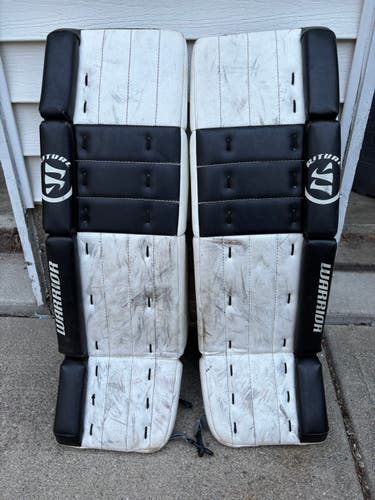 28" Warrior Ritual G2 Goalie Leg Pads (Used)