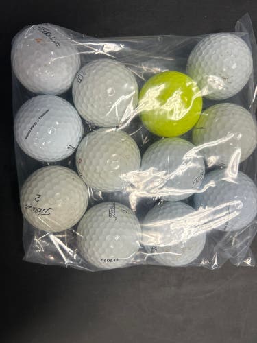 Titleist Pro V1 Balls 12 Pack (1 Dozen) (Used)