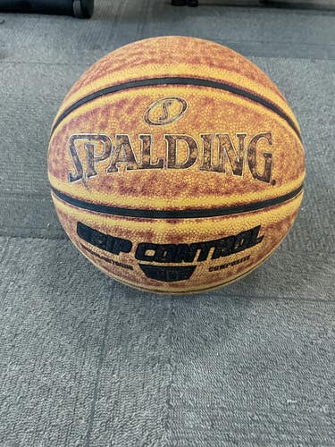Used Spalding GRIP CONTROL Basketball Adult Outdoor 29 1/2" 11614-S000239396