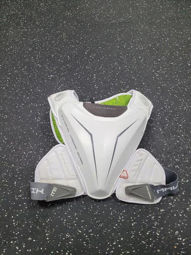 Used Maverik M5 Lacrosse Shoulder Pads White Sm 11849-s000040300