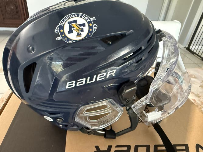 Small Bauer Re-Akt 85 Helmet (Used) with CCM full face visor