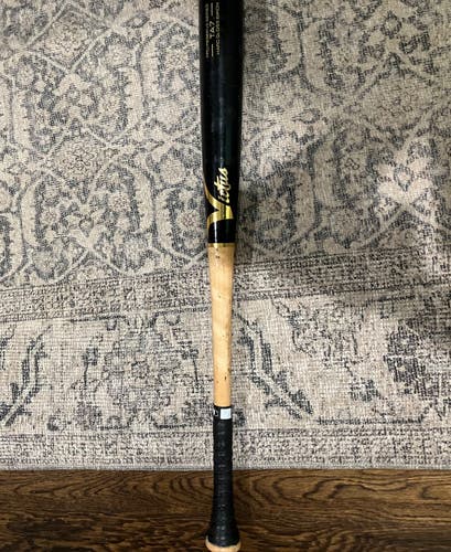 Victus TA7 Bat (-3) 30 oz 33" (Used)