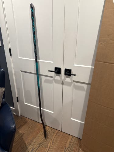 Intermediate Bauer Pulse Left Hand Hockey Stick P92 65 Flex (New)