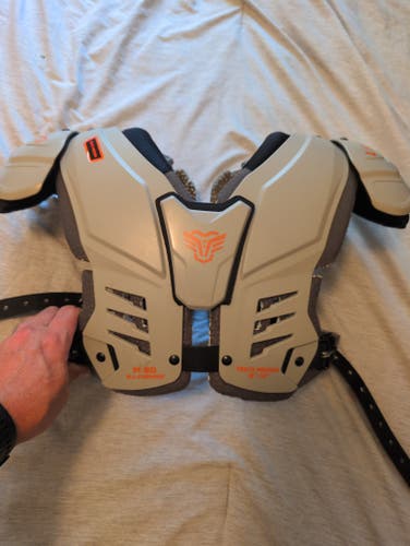 Youth (M) Shoulder Pads