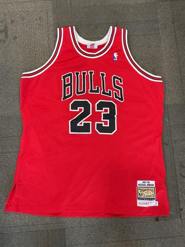 Used Mitchell And Ness 97-98 Jordan Jersey Basketball Adult Top Red 2x 11614-s000237702