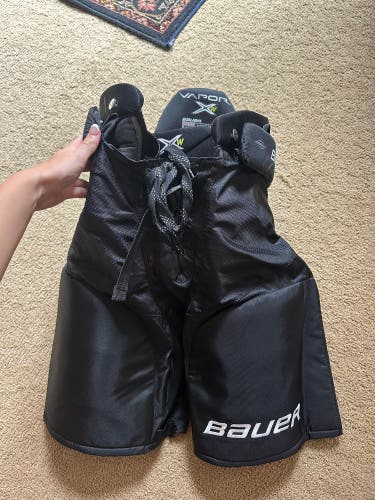 Women's Senior Large Bauer Vapor X-W Hockey Pants (Used)