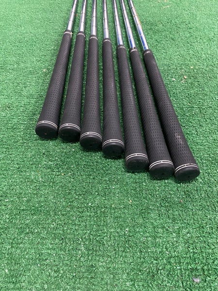 TaylorMade 2011 Tour Preferred MB Iron Set Right Handed | Stiff