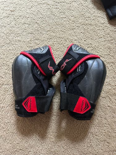 Senior Small Bauer Vapor 1X Lite Elbow Pads (New)