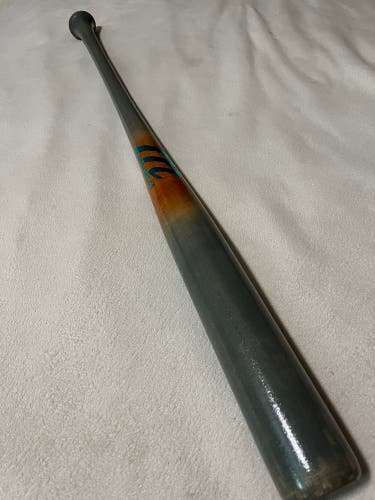 Marucci 33.5”/31.5oz Pro Cut Maple Wood Baseball Bat Blem Fog Gray Natural