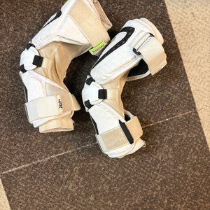 Large Youth STX Cell V Arm Pads (Used)