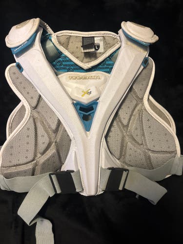 Large Adult Maverik Rome Shoulder Pads (Used)