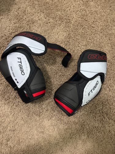 Senior Medium CCM Elbow Pads (Used)