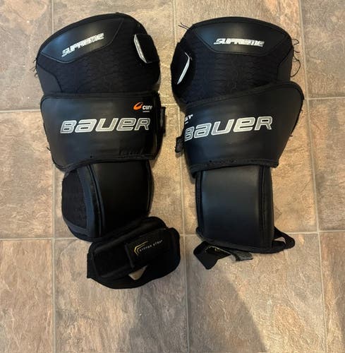 Bauer Supreme Goalie Knee Guards (Senior)
