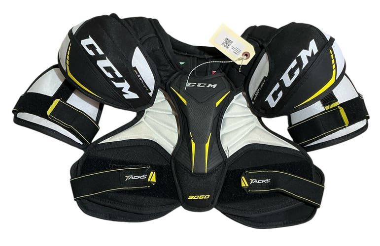Large Junior CCM Tacks 9060 Shoulder Pads (Used)