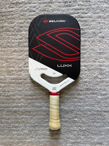 Selkirk LUXX Control Air Invikta Pickleball Paddle(Used)