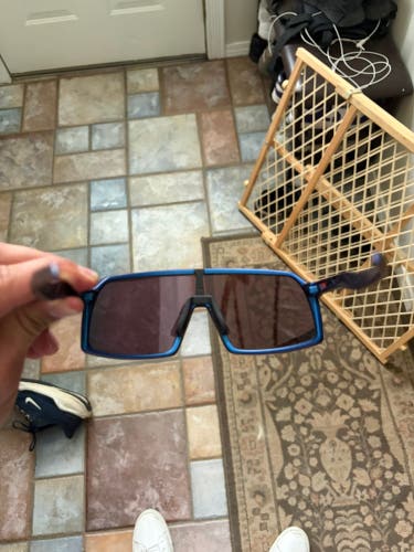 Unisex One Size Fits All Oakley Sutro Sunglasses (Used)