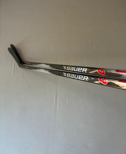 *2 Pack* of New 87 Flex P28 Senior Bauer Vapor League Right Hand Pro Stock Hockey Sticks
