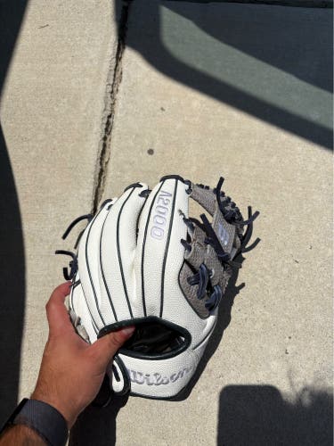 Wilson A2000 Custom RH Infield Baseball Glove 11.5" (New) (NEGOTIABLE!!!)