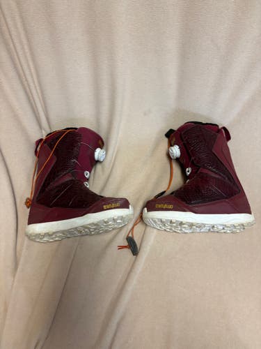 Women's Size W 7.0 Thirty Two Snowboard Boots (Used)