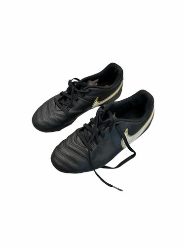 Used Nike Soccer Cleats Black Junior 04 11682-s000134019