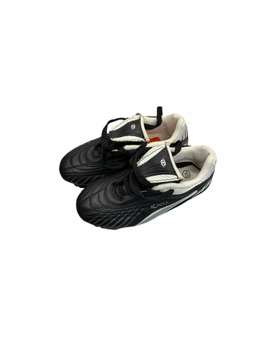 Used Acacia Soccer Cleats Black Youth 10.5 11682-s000134016