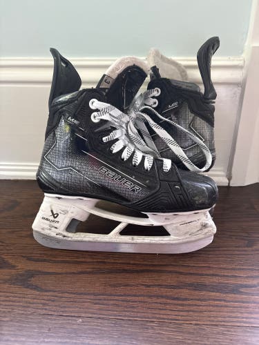 2024 Bauer Supreme M50 Pro Hockey Skates Size 3 (Used)