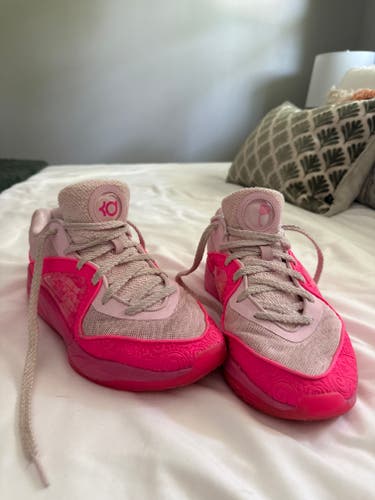 Men's Size M 8.5 (W 9.5) Nike Shoes (Used)