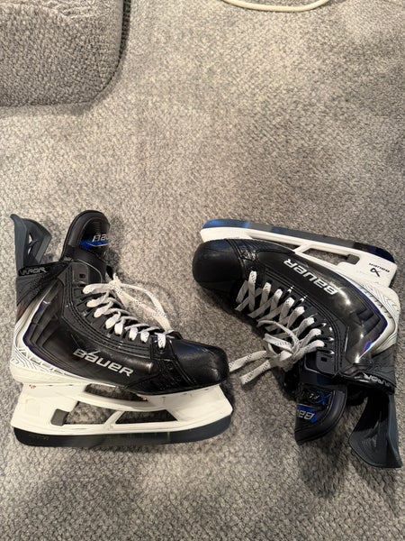 2025 Bauer Vapor Flylite Hockey Skates Regular Width 8.5 (Used)