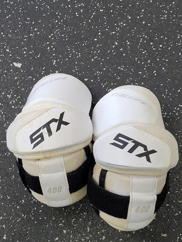 Used STX 400 STALLION Lacrosse Arm Pads/Guards White MD 11849-S000041580