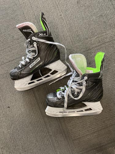 Used Bauer Xls Junior Hockey Skate Junior 04.5 11614-s000238204