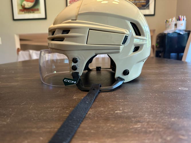 Medium CCM Tacks 910 Helmet Pro Stock (Used)