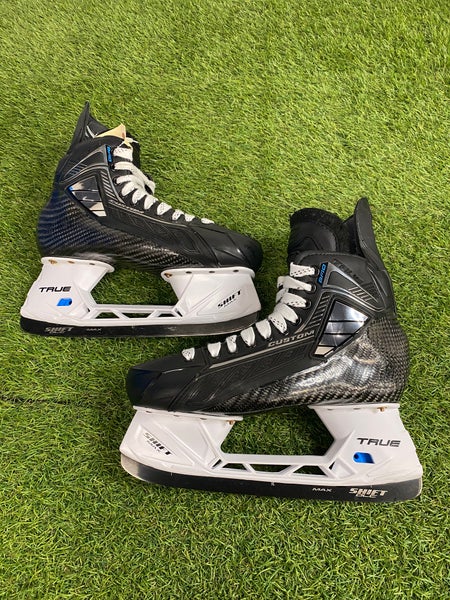 True SVH Hockey Skates | Senior Size 9 (Regular)