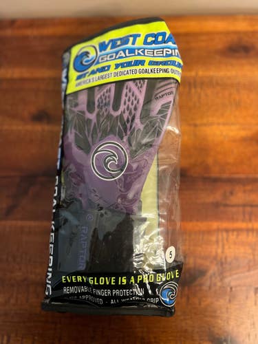 Small Goalie Gloves (Used)