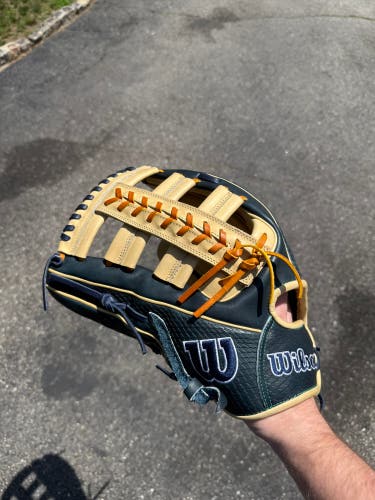 Wilson A2000 LH Baseball Glove 12.75" (New)