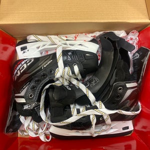 NEW CCM Tacks Vector Plus 13.5Y-1.5 Adjustable Hockey Skates