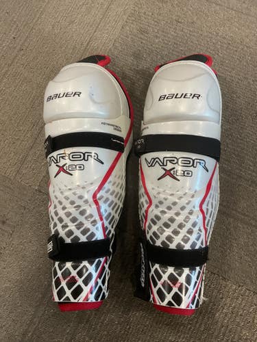 Used Bauer Vapor X 20 Junior Shin Guards White 12" 11614-s000238360