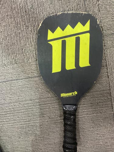 Used Monarch Wood Paddle Pickleball Racquet Black 11614-s000238503