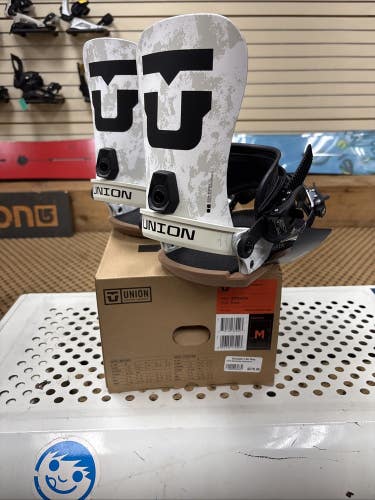 Union Strata Mens Size Medium Snowboard Bindings NEW 25/26 (Color Sand)