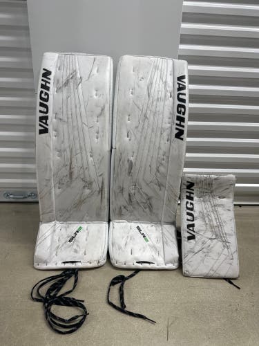 33+2 Vaughn Ventus SLR 2 PRO Regular Goalie Full Set (Used)