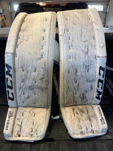 36" CCM Premier R1.5 Goalie Leg Pads (Used)