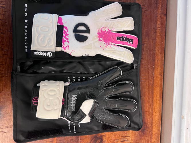 Small Goalie Gloves (New)