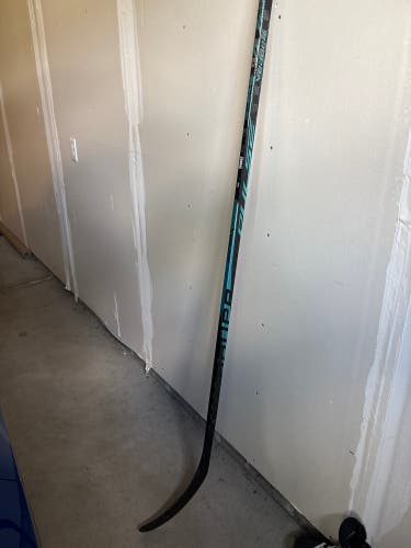Senior Bauer Pulse Left Hand Hockey Stick Toe Pattern 82 Flex Pro Stock (New)