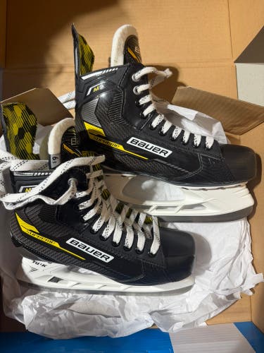 2022 Bauer Supreme M3 Hockey Skates Regular Width Size 6.5 (New)