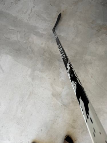 Senior CCM FT9 Pro Right Handed Hockey Stick P29 70 Flex (New)
