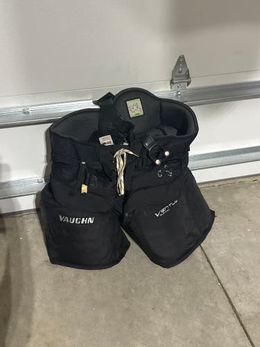 Senior Large Vaughn Ventus SLR Pro Hockey Goalie Pants (Used)