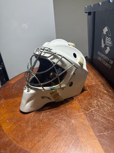 Senior Medium CCM Pro Goalie Mask (Used)