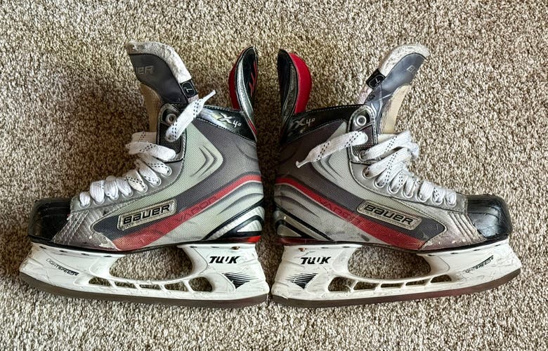 2011 Bauer Vapor X4.0 Hockey Skates Regular Width 7 (Used)